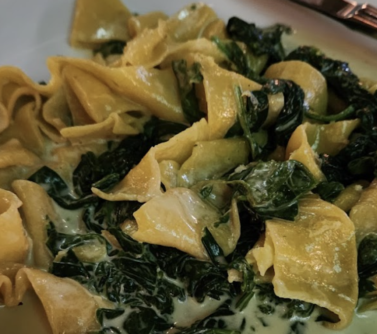 Brasserie Perrier signature dishes Housemade Cavatelli Pasta
Wild Alaskan Sockeye Salmon
Housemade Hummus